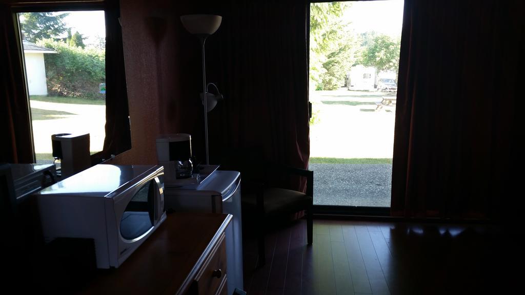 Timberlodge Rv & Campground Порт-Алберни Номер фото